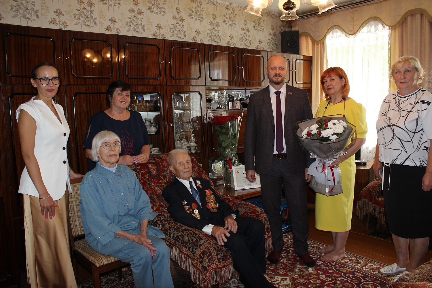 100 ГАДОЎ МУДРАСЦІ, ПРАЦЫ І МУЖНАСЦІ