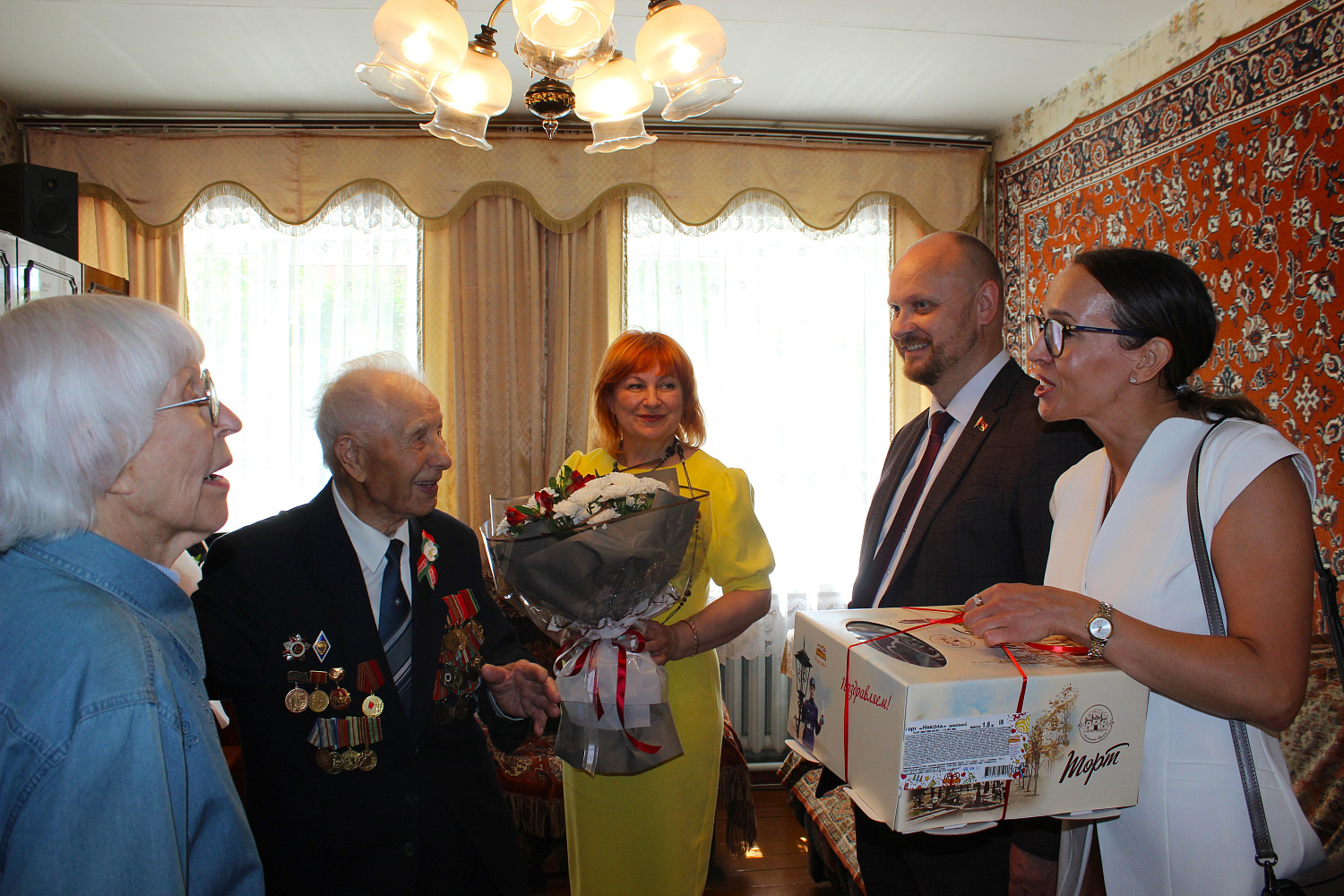 100 ГАДОЎ МУДРАСЦІ, ПРАЦЫ І МУЖНАСЦІ